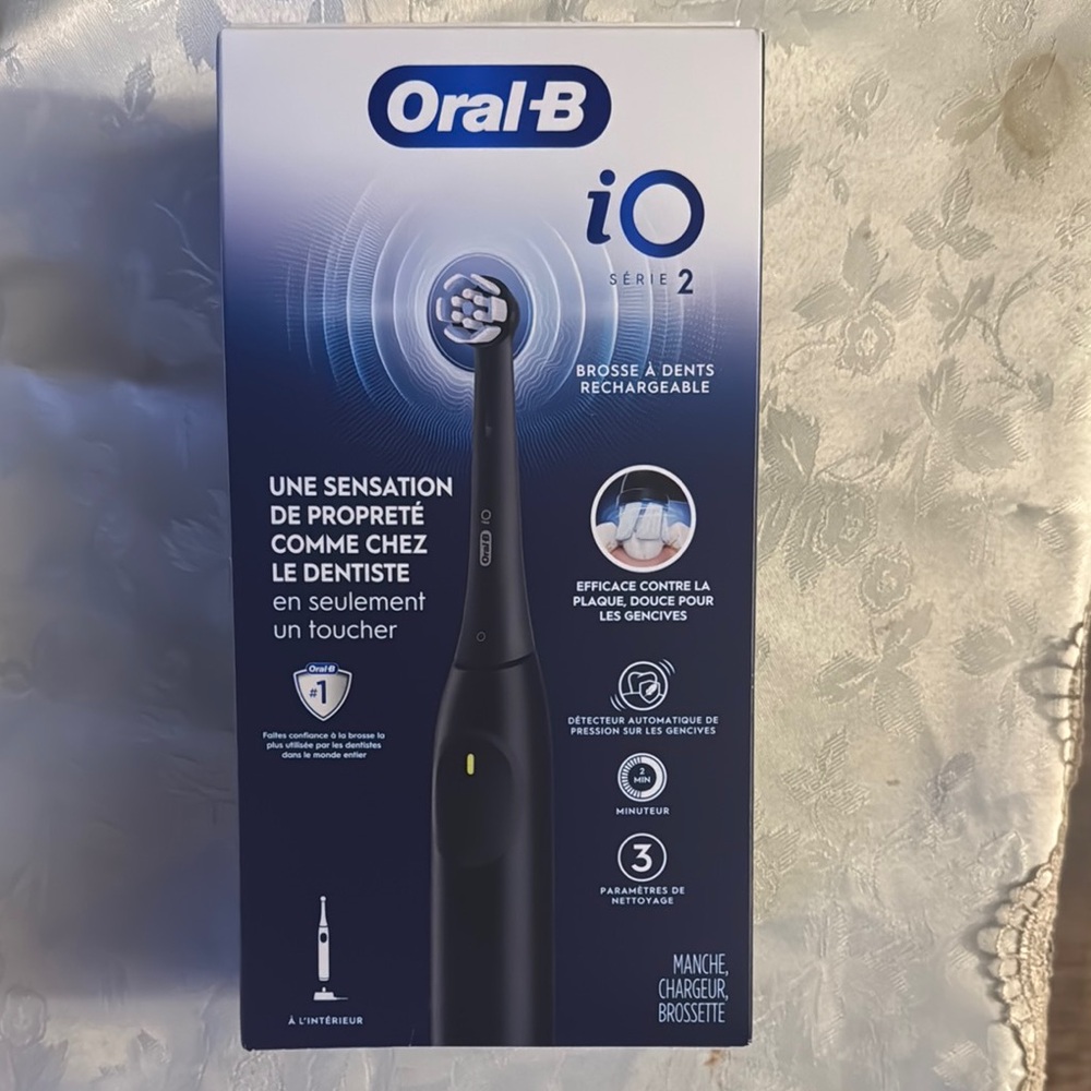 Oral-B iO Series 2 Electric Toothbrush - Black